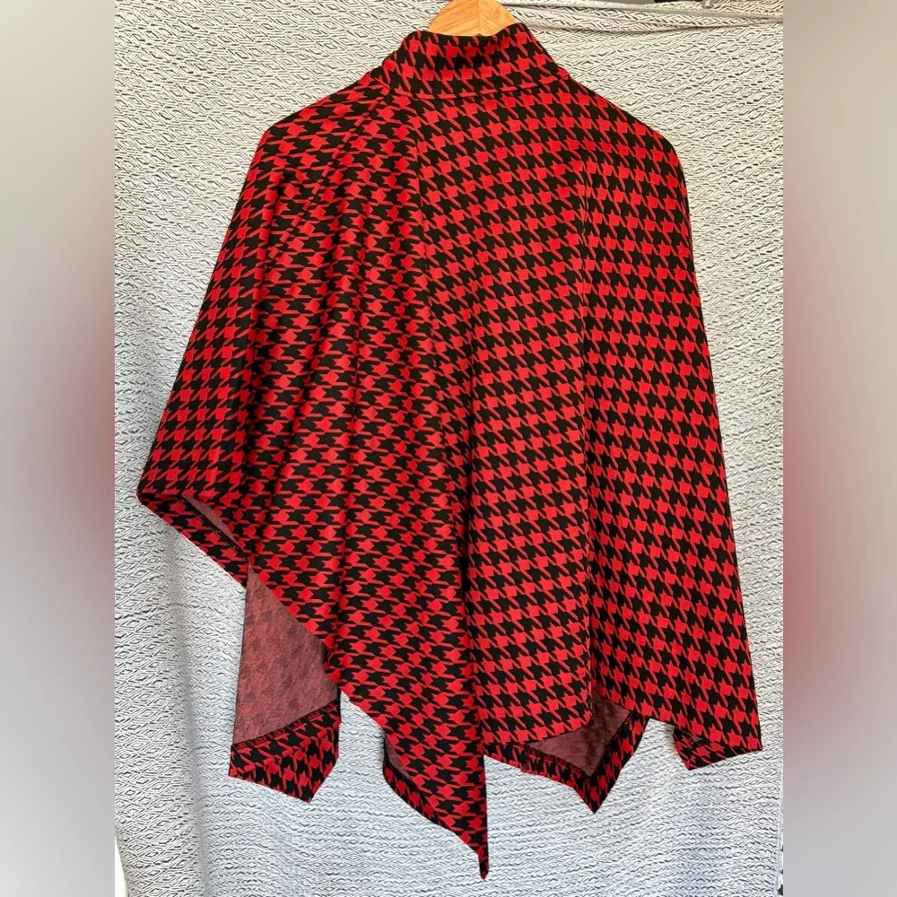Anne Klein Houndstooth Black & Red Cape size M - Picture 3 of 6